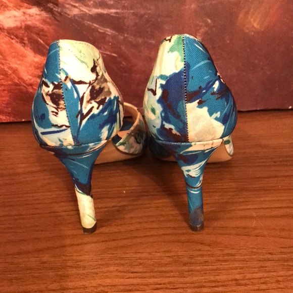 Multi colored heels. - Picture 4 of 7